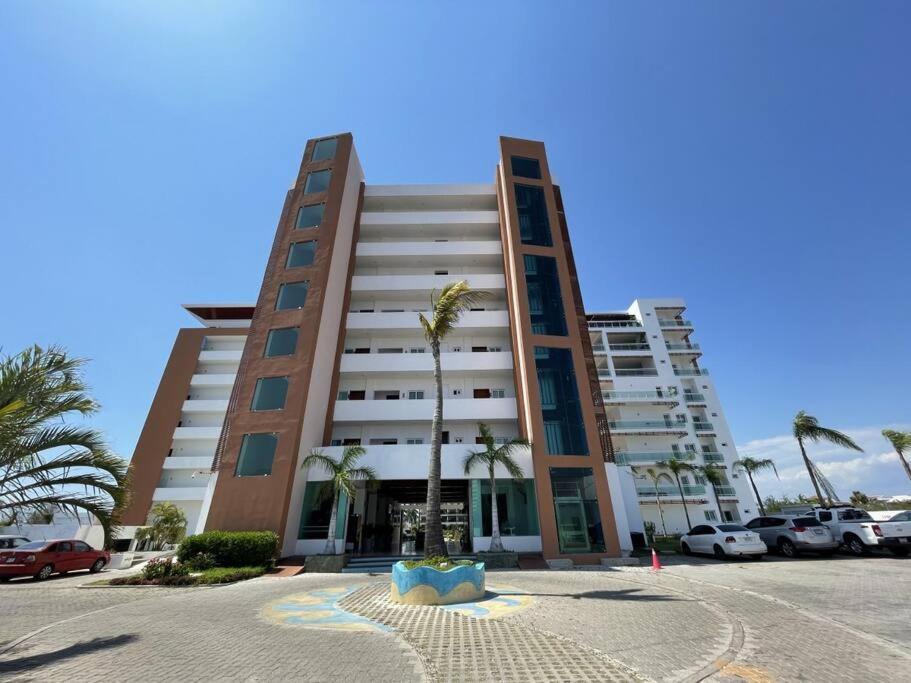 8011 Depa En La Marina Con Balcon Y Vista Alberca Appartement Mazatlán Buitenkant foto