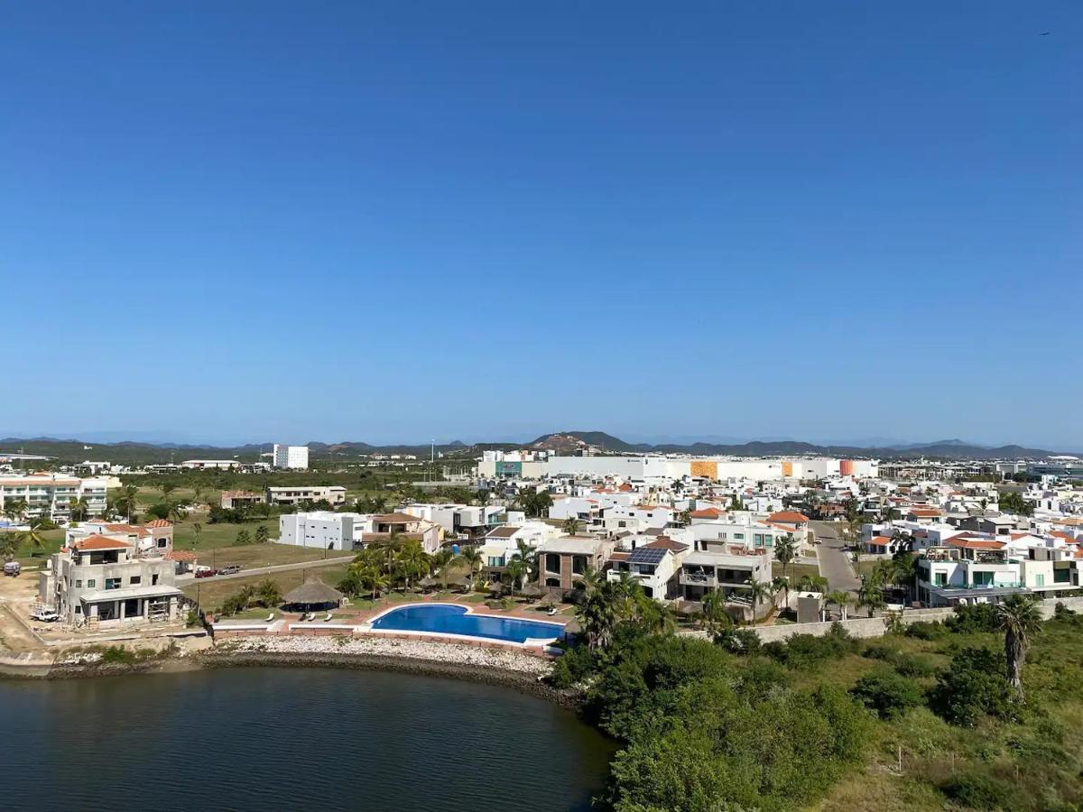 8011 Depa En La Marina Con Balcon Y Vista Alberca Appartement Mazatlán Buitenkant foto